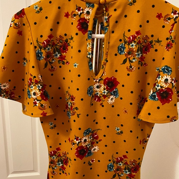 DRESSCODE L.A. Size M. Mustard Yellow Dress. - Picture 16 of 16